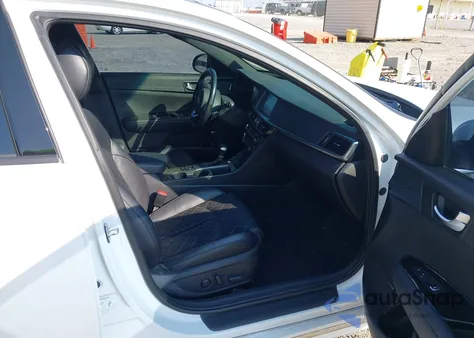 2018 Kia Optima Sx Turbo z USA, uszkodzony, nr VIN 5XXGV4L22JG205176